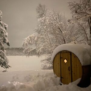 outdoor-sauna-_-deep-snow.jpg