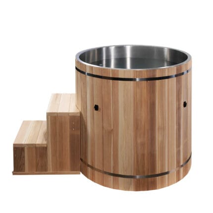 Barrel cold plunge tub with ergonomic built-in seat
