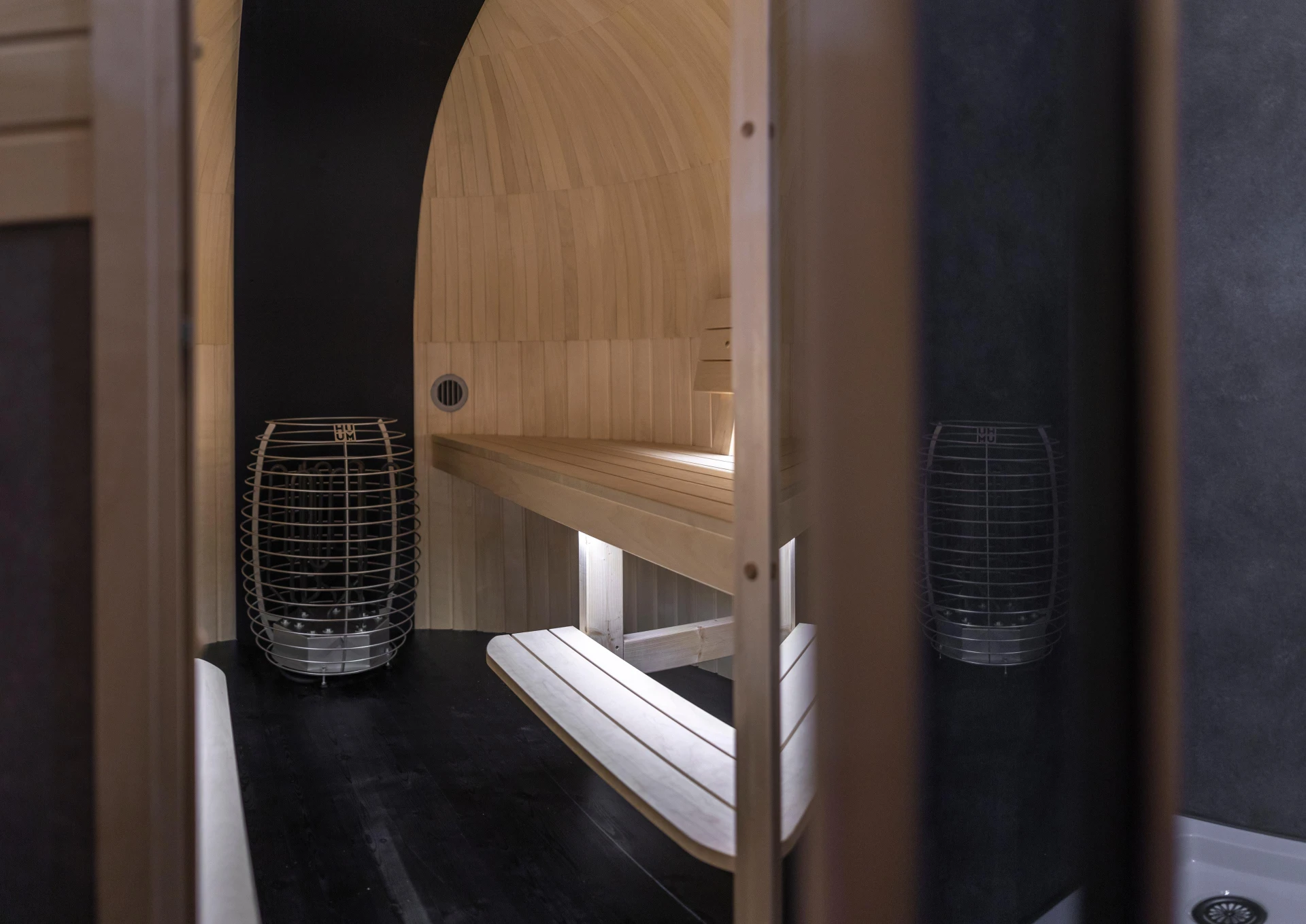Electric sauna heater