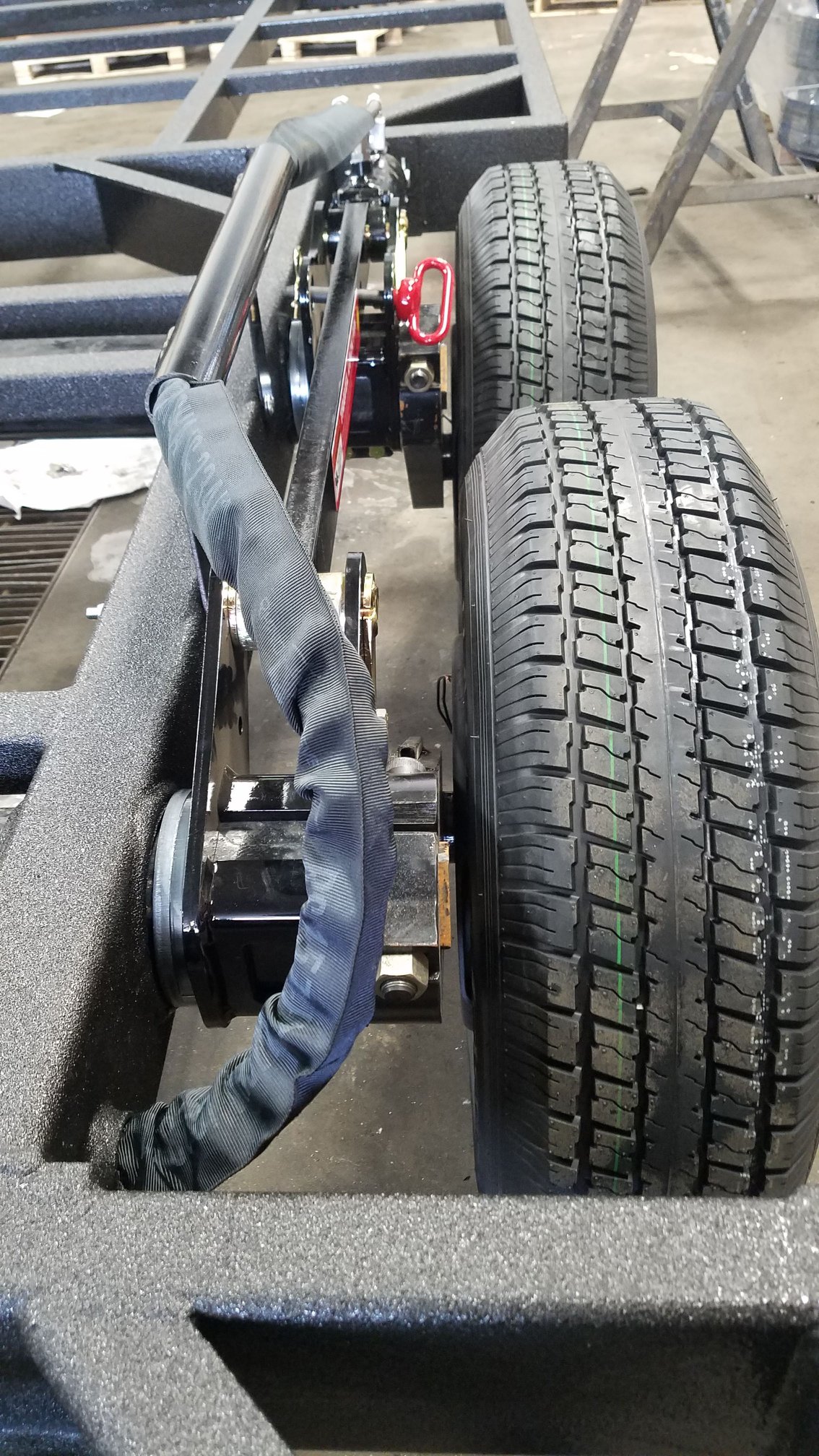 Hydraulic Drop-Down Galvanized Steel Sauna Trailer – advanced mobile solution with key fob control