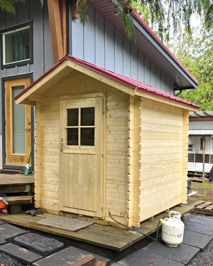 Backyard sauna conversion using a small wooden shed